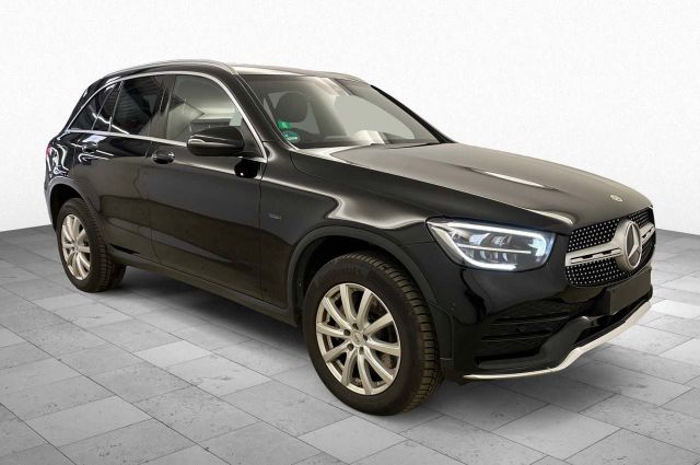 Mercedes-Benz GLC 300 de AMG 19*Distro*Kamera*LED*Alcantara*4S