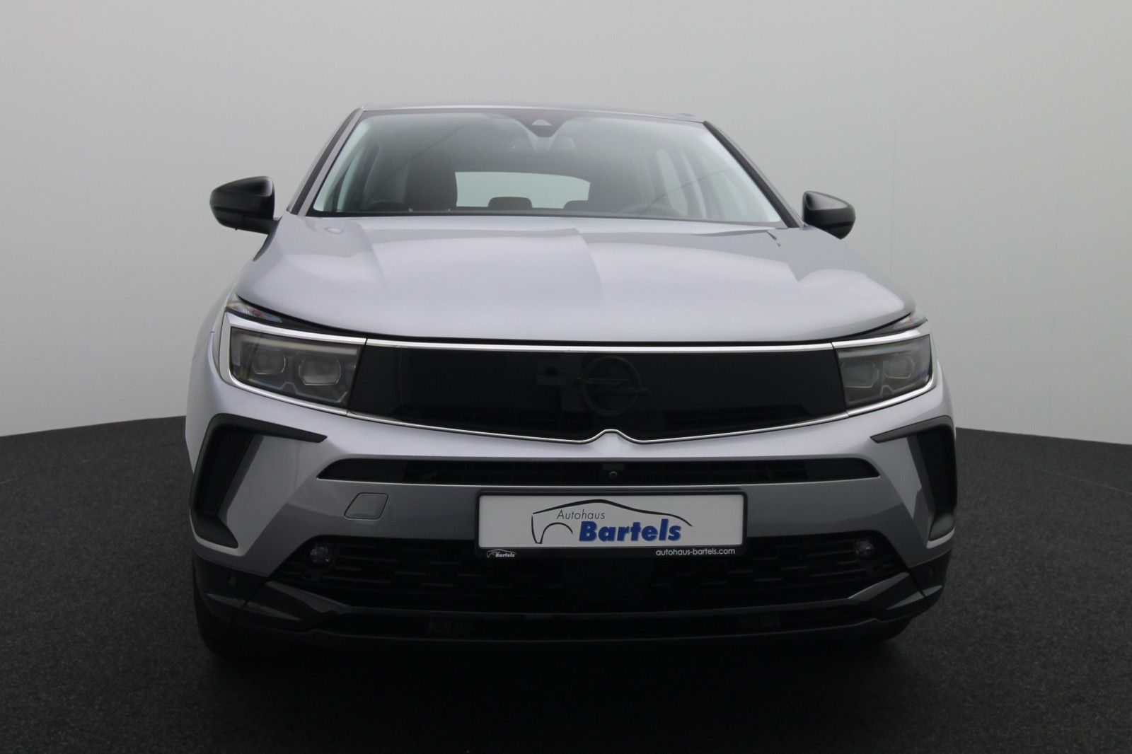 Fahrzeugabbildung Opel Grandland 1.2 GS Line AUT/LED/Navi/ACC/RK