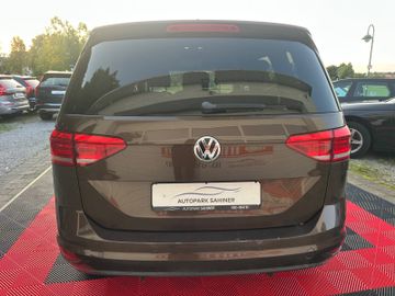 Volkswagen Touran - 9
