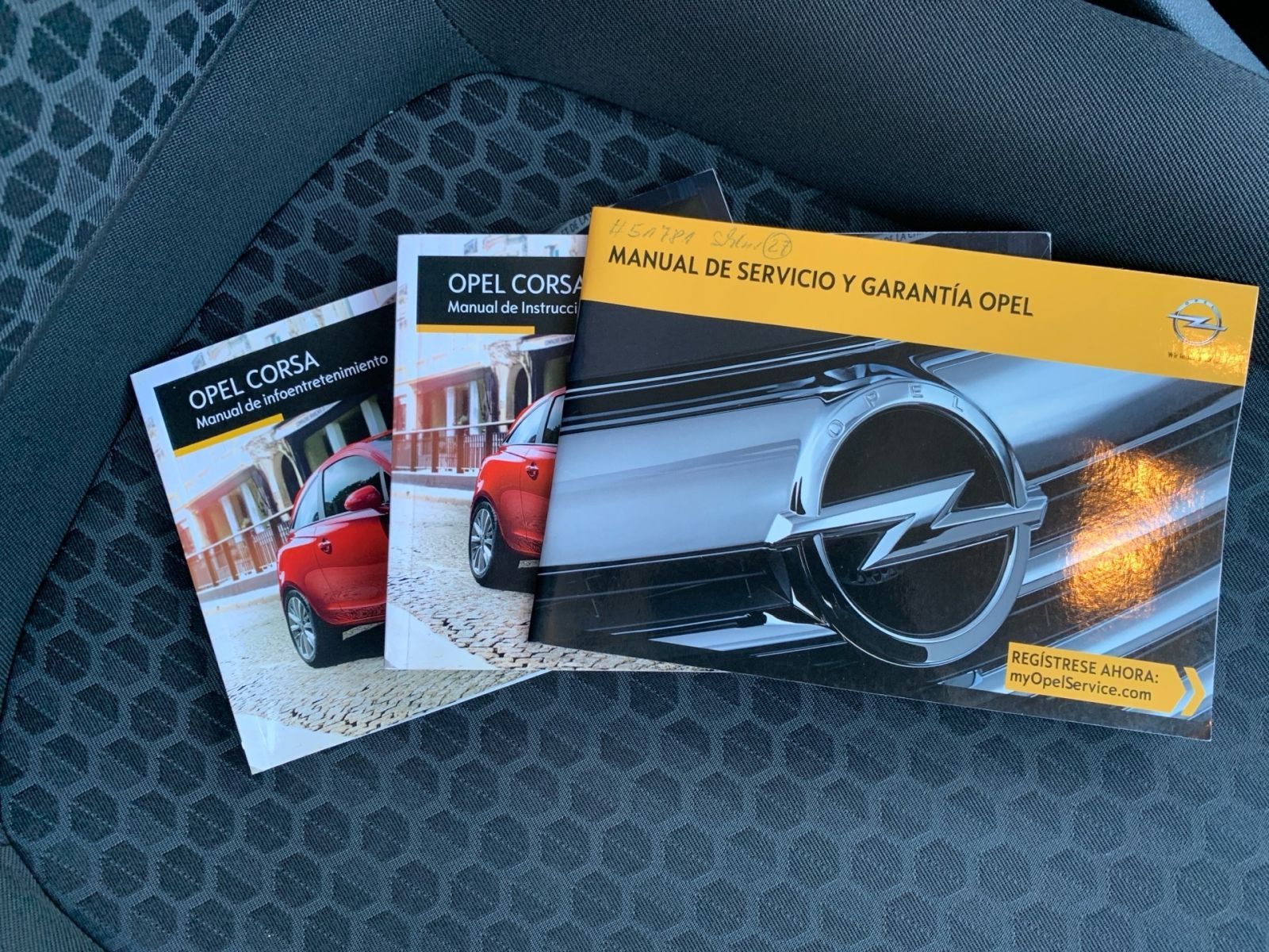 Fahrzeugabbildung Opel Corsa 1.4 Edition Allwetter