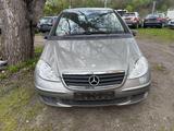 Mercedes-Benz A 150 A-Klasse  5-Türer Autotronic Elegance - Gebrauchtwagen mit Automatik bis 1.000 Euro