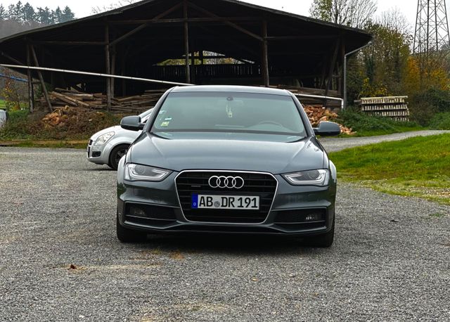 Audi A4 2.0 TFSI S-TRONIC QUATTRO S-LINE TOP!