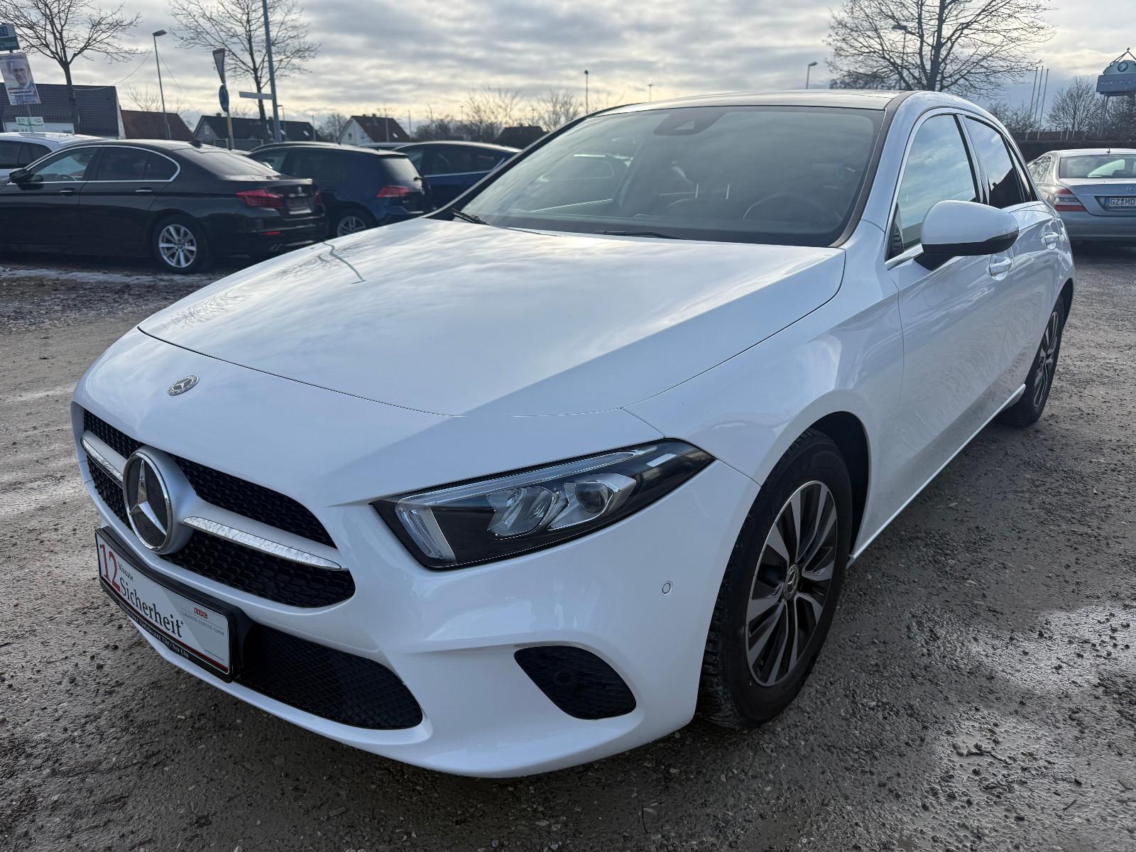 Mercedes-Benz A 200 Progressive Automatik/PANO/NAVI/AHK