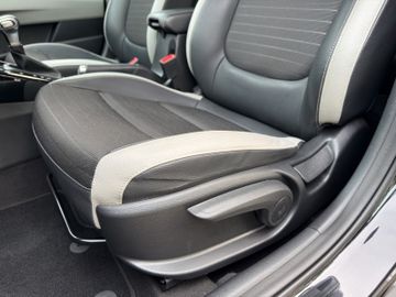 Kia Stonic 1.0T DCT7 120 Mild-Hybrid Spirit Navi LED