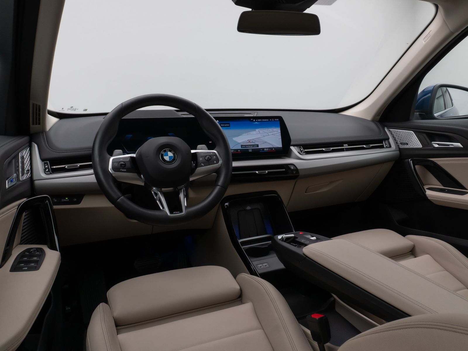 Fahrzeugabbildung BMW X1 xD23i Panorama 360° HUD H/K AHK Komfort Sport
