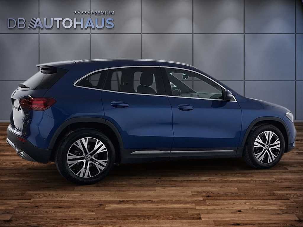 Mercedes-Benz GLA 180 Prgressive Line Advanced DCT Standhz foto 3