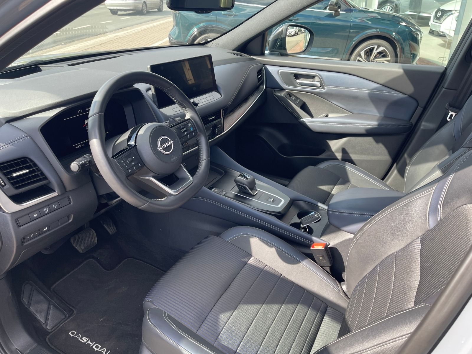 Fahrzeugabbildung Nissan Qashqai 1.3 DiG-T Tekna Automatik Navi Head Up A
