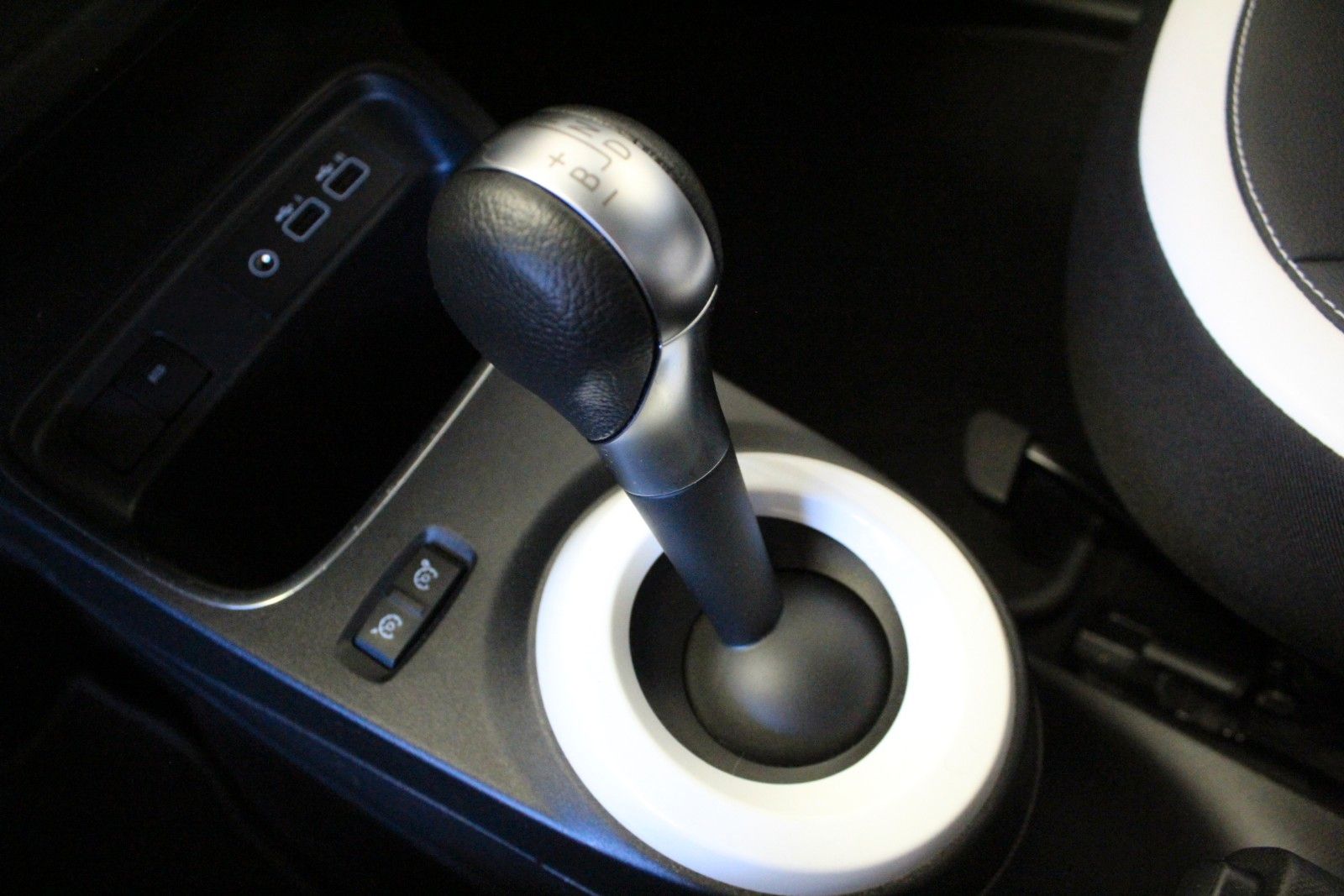 Fahrzeugabbildung Renault Twingo E-Tech 100% elektrisch*Plus Winterräder