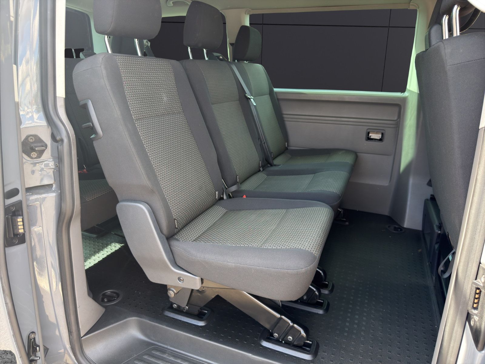 Fahrzeugabbildung Volkswagen T6 Caravelle/Apple CarPlay/Trendline/Blth/Klima