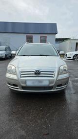Toyota Avensis - Toyota Avensis aus 2005: Kombi