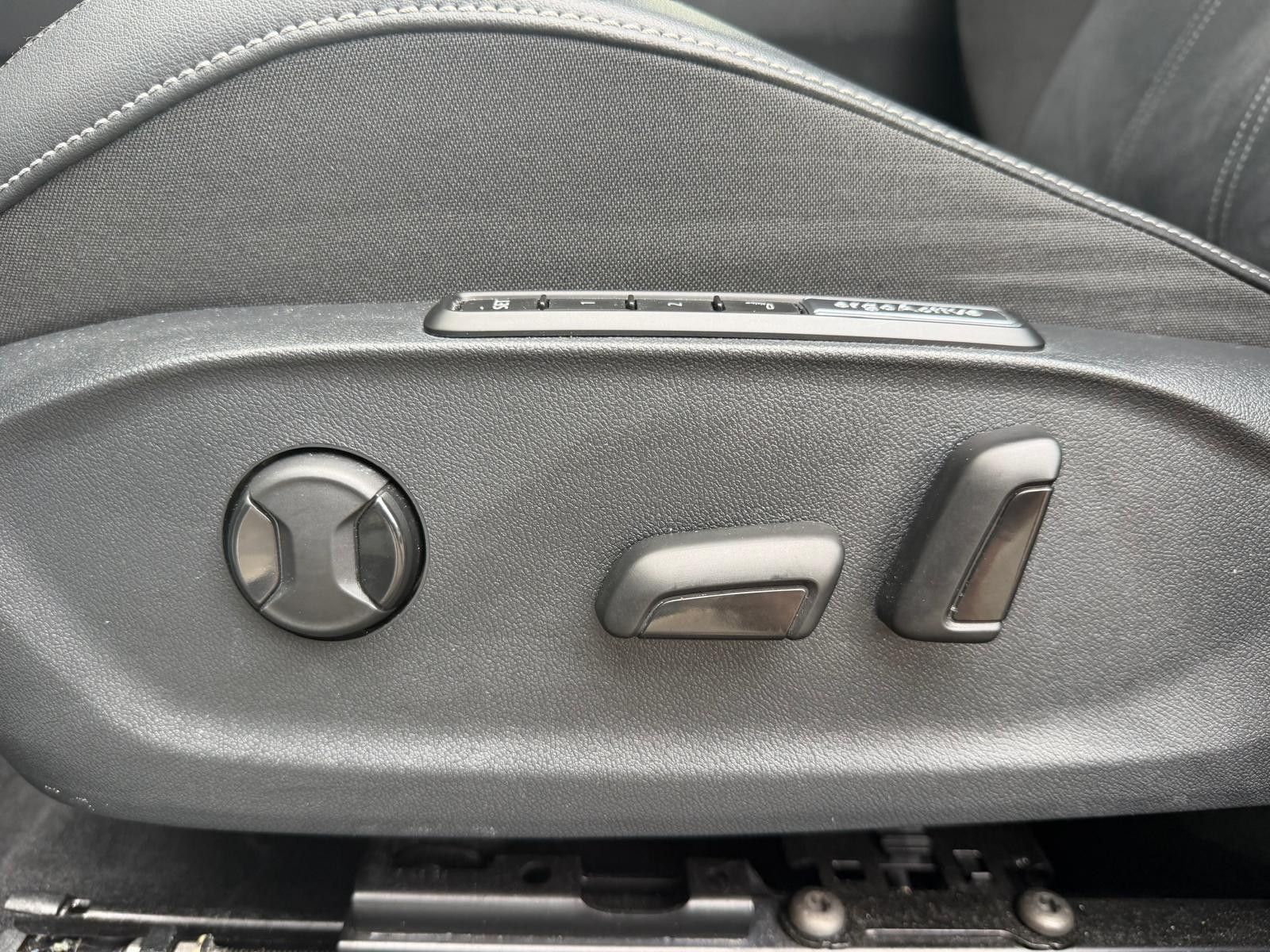 Fahrzeugabbildung Volkswagen ID.7 Pro >ALCANT+MATRIX+MEMO+HEAD+ACC+AHK+360°+