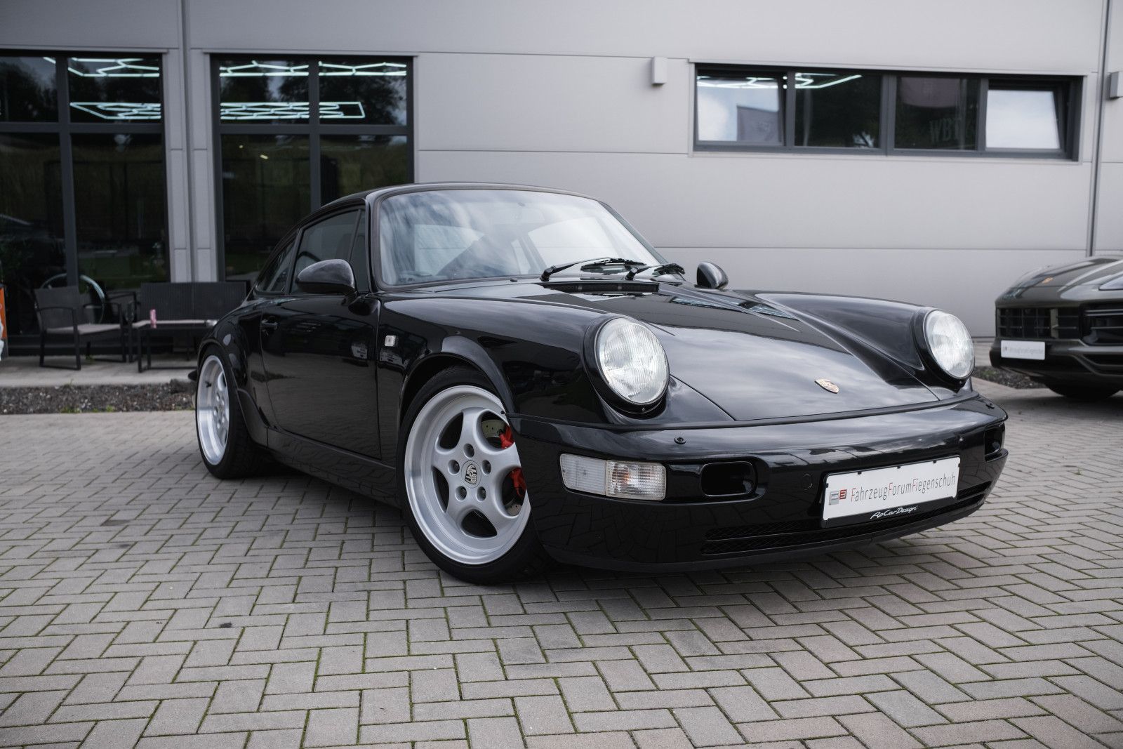 Fahrzeugabbildung Porsche 964 C4 Coupe-300 PS-18 Zoll Cup-KW Fahrwerk