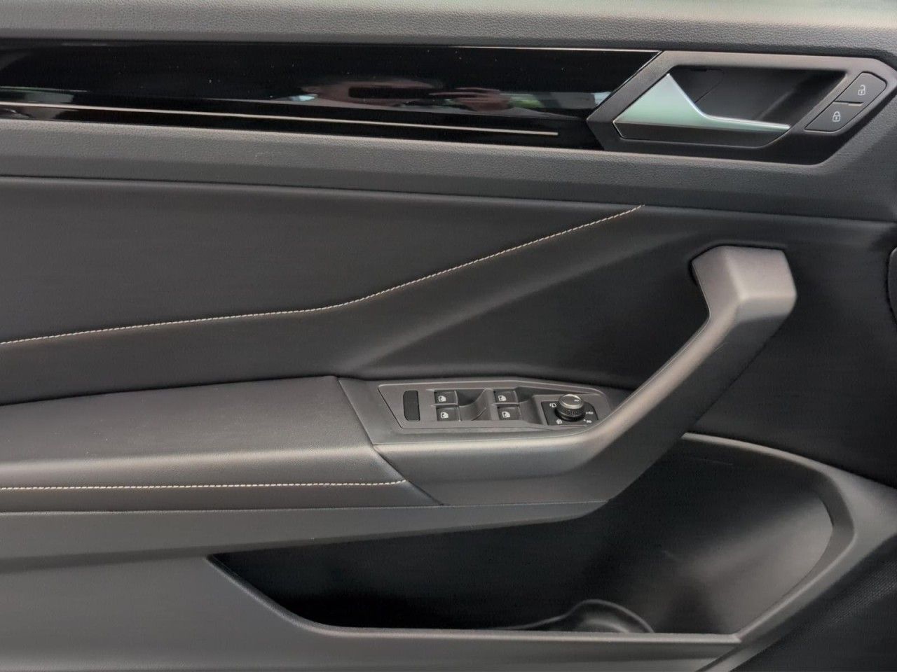 T-Roc Cabriolet R-Line 1.5 TSI DSG Black Style