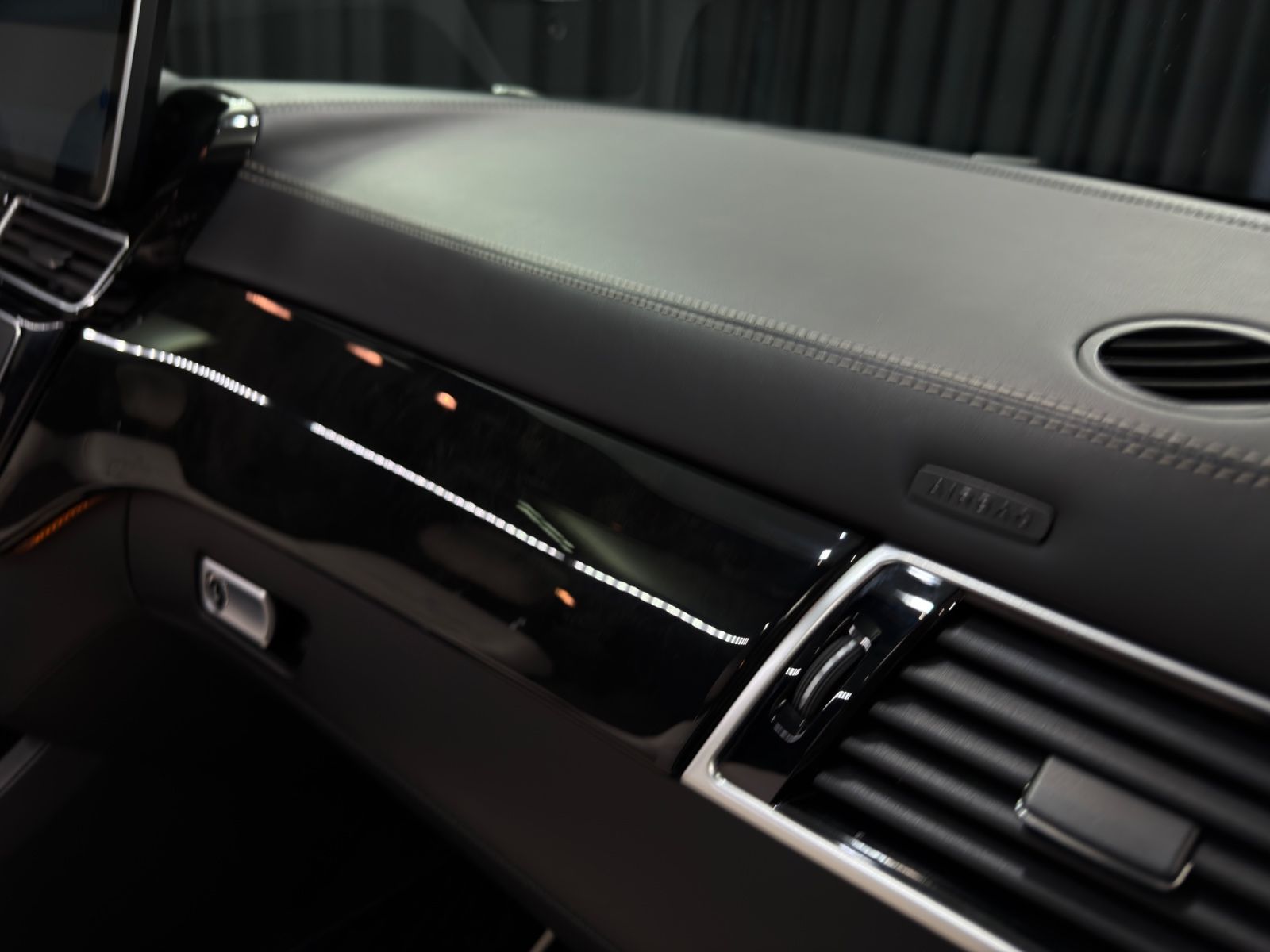 Fahrzeugabbildung Mercedes-Benz GLE 350 d Coupe 4Matic|TV|PANO|AMG-LINE|VOLL|22"