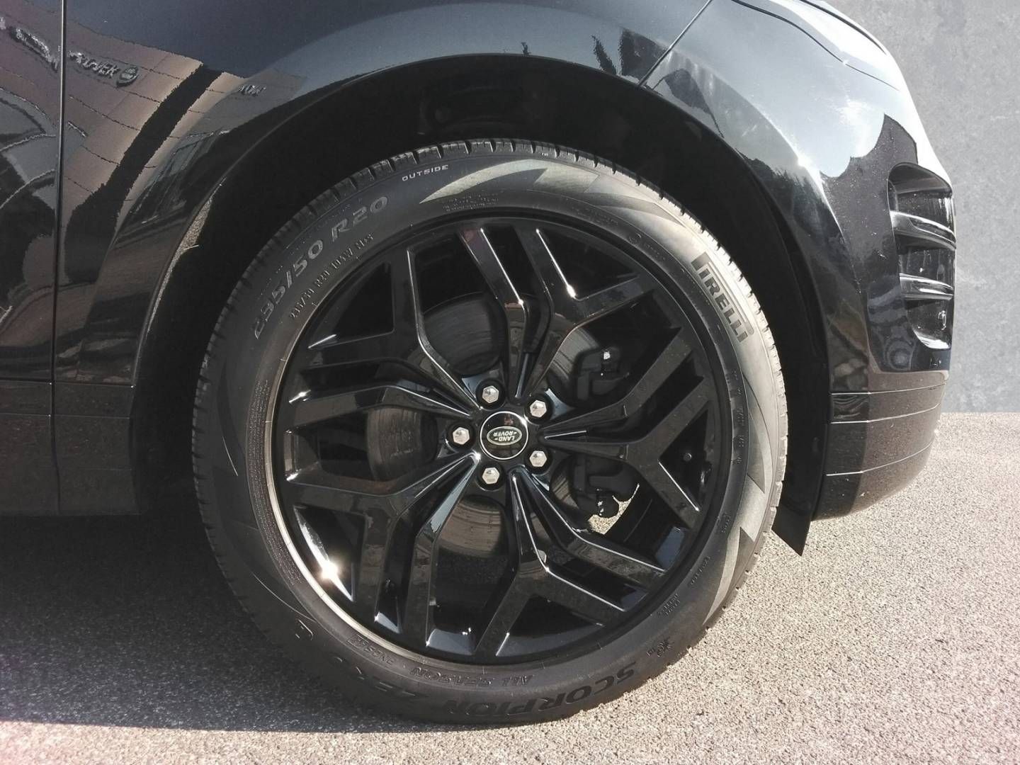 Fahrzeugabbildung Land Rover Range Rover Evoque P300e R-Dynamic SE