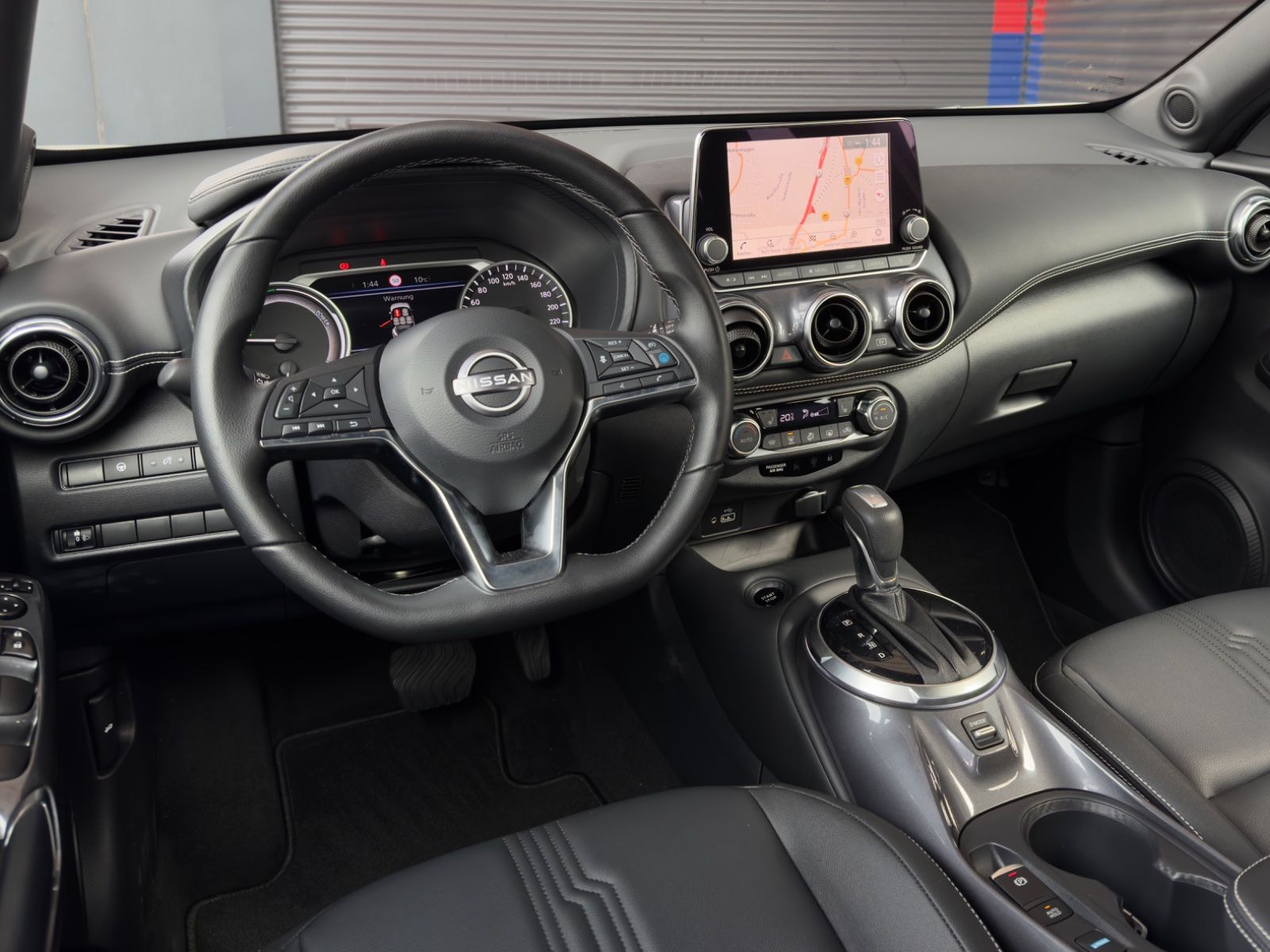 Fahrzeugabbildung Nissan Juke Tekna Hybrid Automatik LED Leder ACC 360°