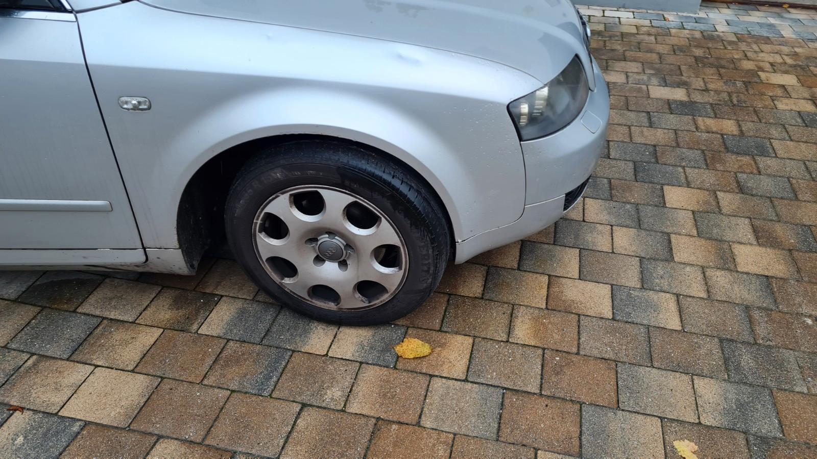 Audi A4 2004 — rear view