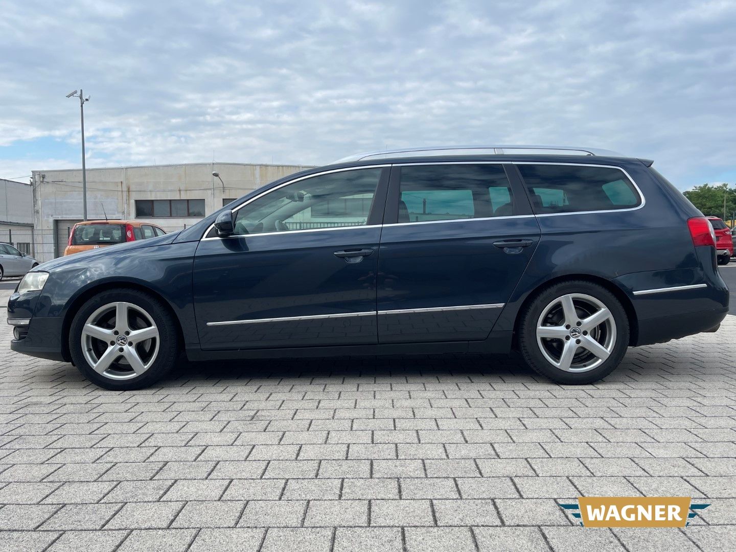 Fahrzeugabbildung Volkswagen Passat Variant Highline Lederausstattung