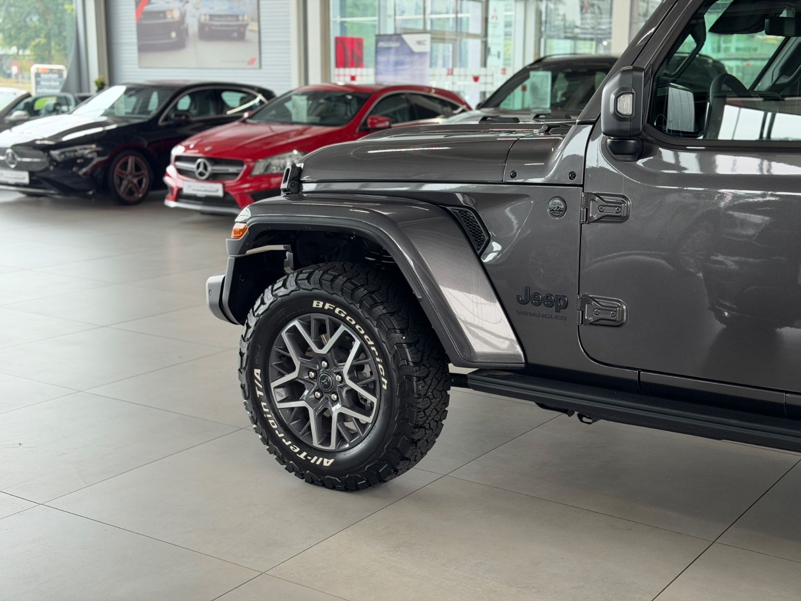 Fahrzeugabbildung Jeep 2.0 Wrangler Unlimited Sahara Leder Top
