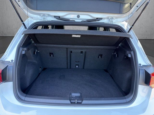 Golf VII R-Line 1.5 TSI DSG Navi/LED/RFK/ACC/APC