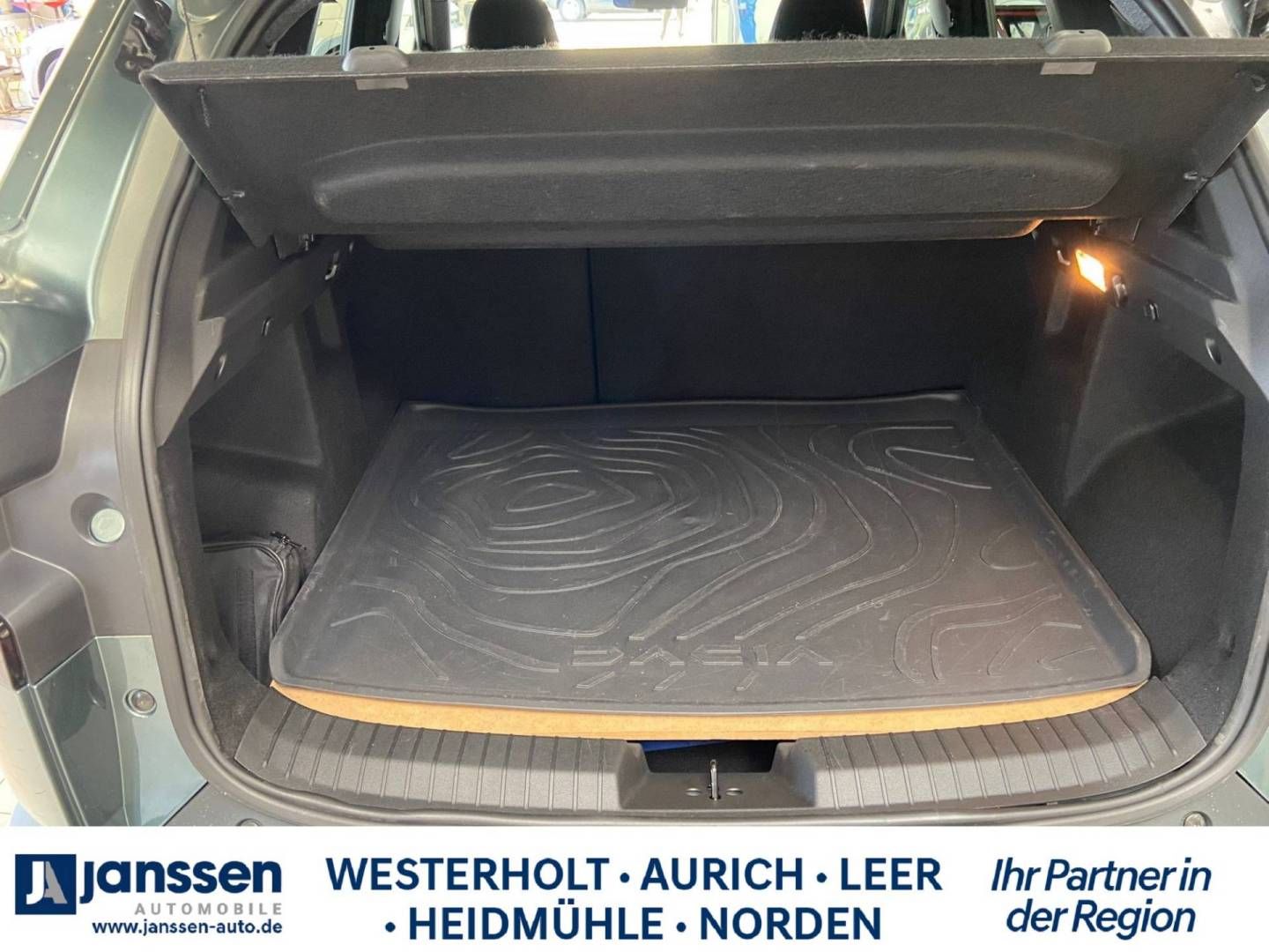 Fahrzeugabbildung Dacia Neuer DUSTER Extreme TCe 130 4x4
