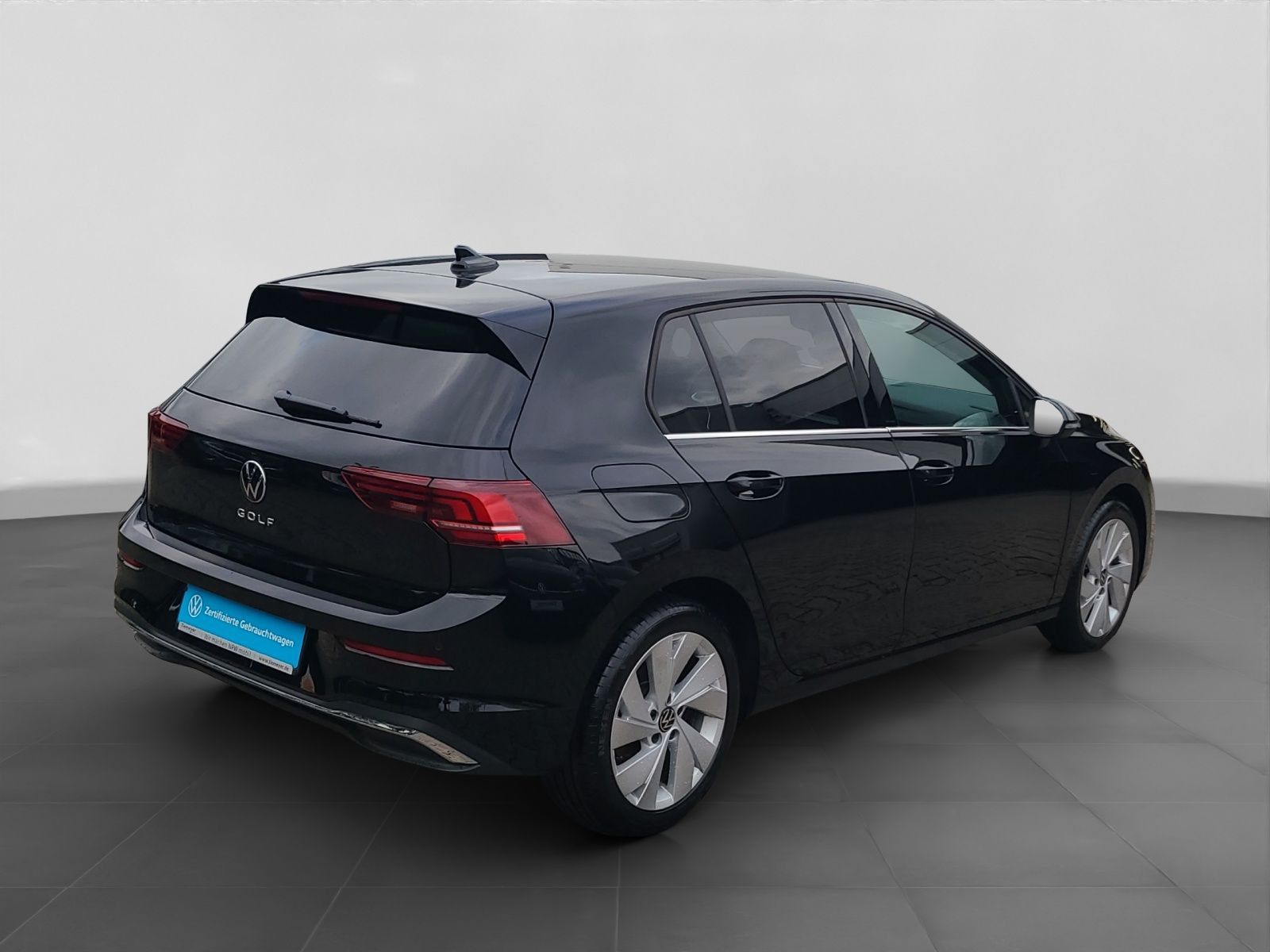 Volkswagen Golf 1.5 TSI STYLE NAVI HuD behMFL foto 3