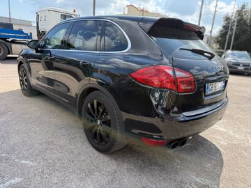 Porsche Cayenne - 7