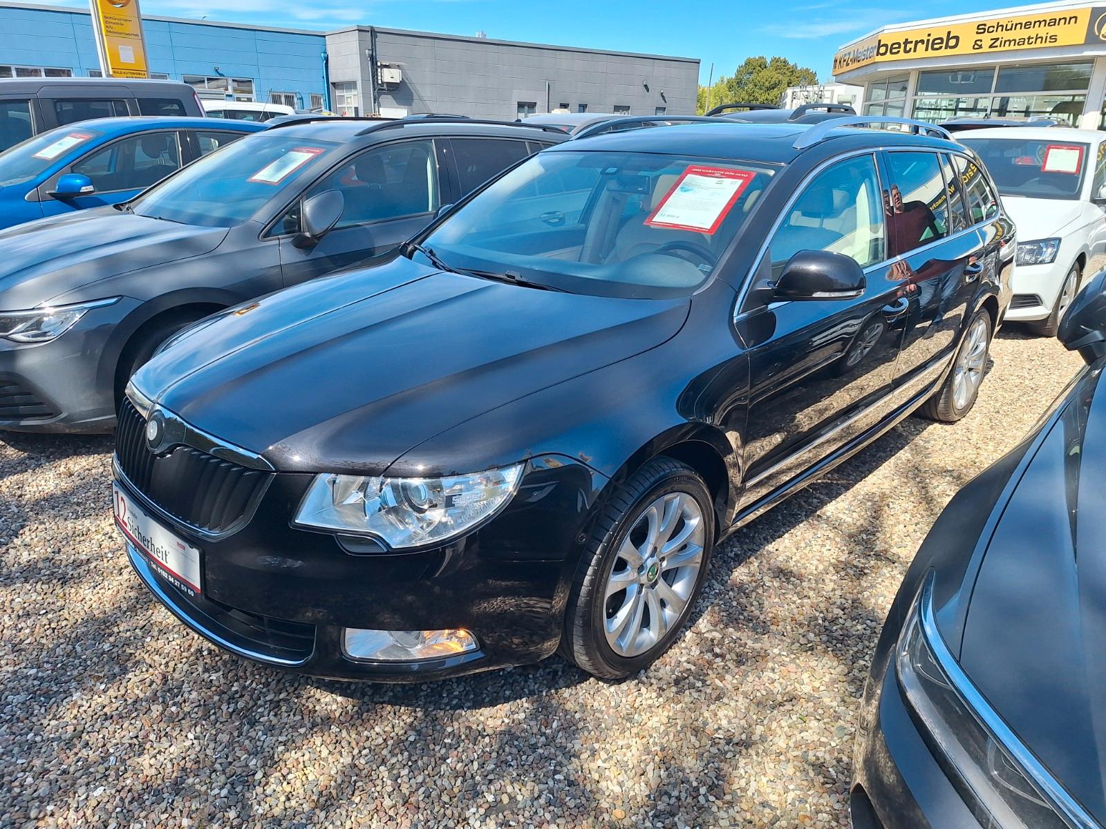 Skoda Superb Combi Elegance4x4DSG PANORAMA LEDER NAVI