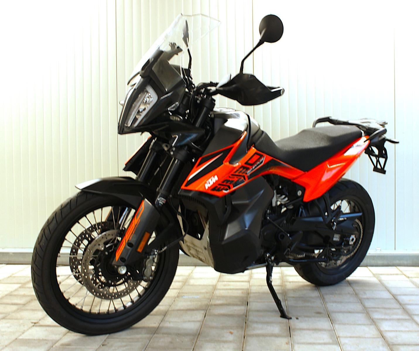 KTM 890 Adventure  vom Römer Team mit Zubehör