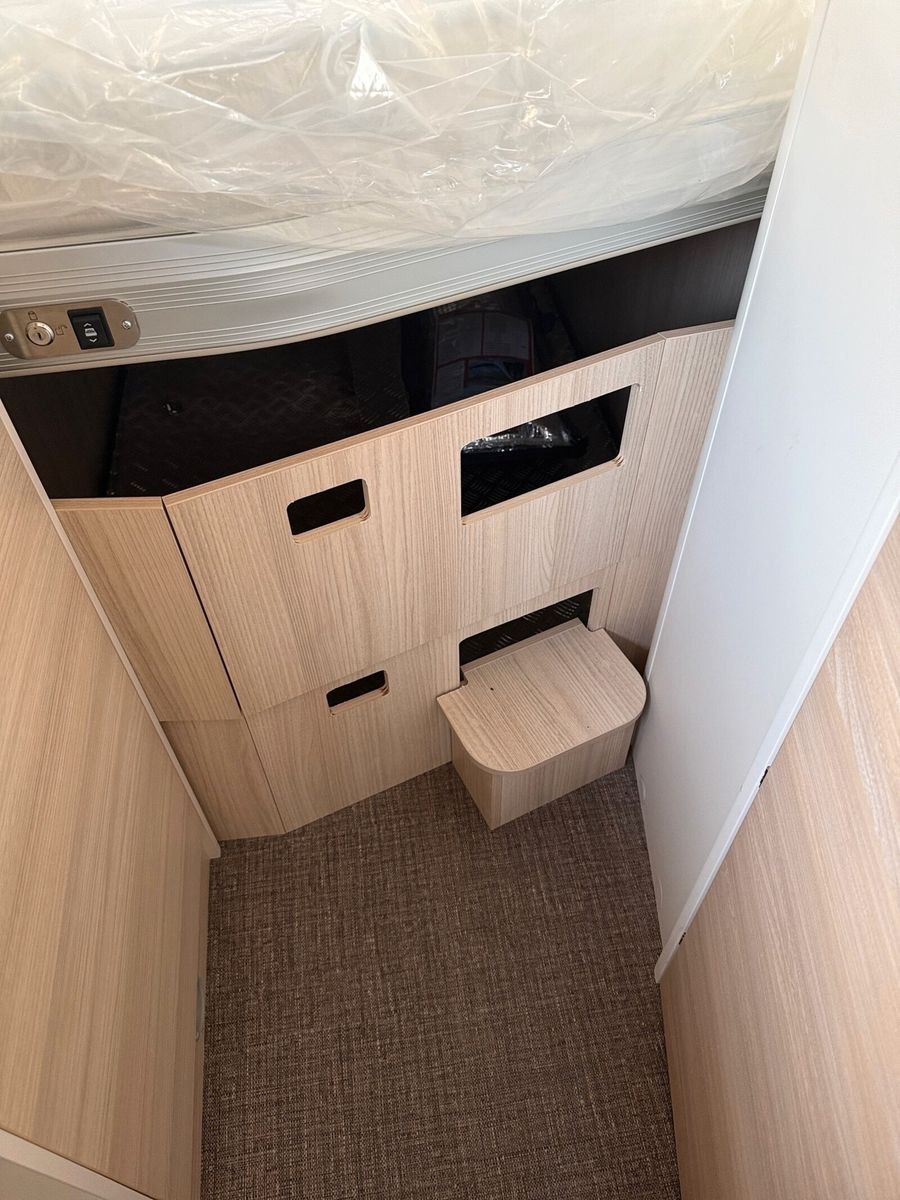 Fahrzeugabbildung Eura Mobil Van V 635 HB 6KW Heizung, Radio DAB, RFK