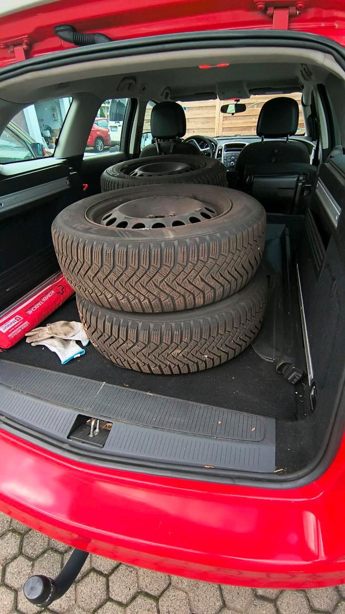 Opel Astra 2012 — photo 6