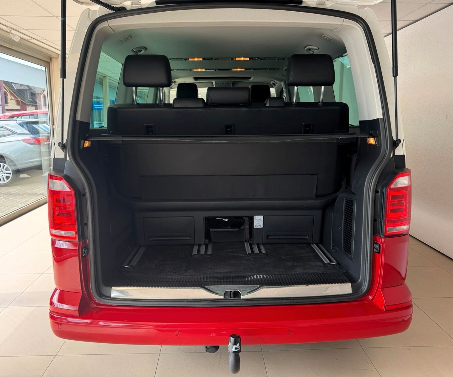 Fahrzeugabbildung Volkswagen T6 Multivan Generation Six *Aut.*Navi*AHK*
