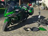 Kawasaki Z 1000 SX Ninja mit Koffer und Zubehör - KAWASAKI 1000SX