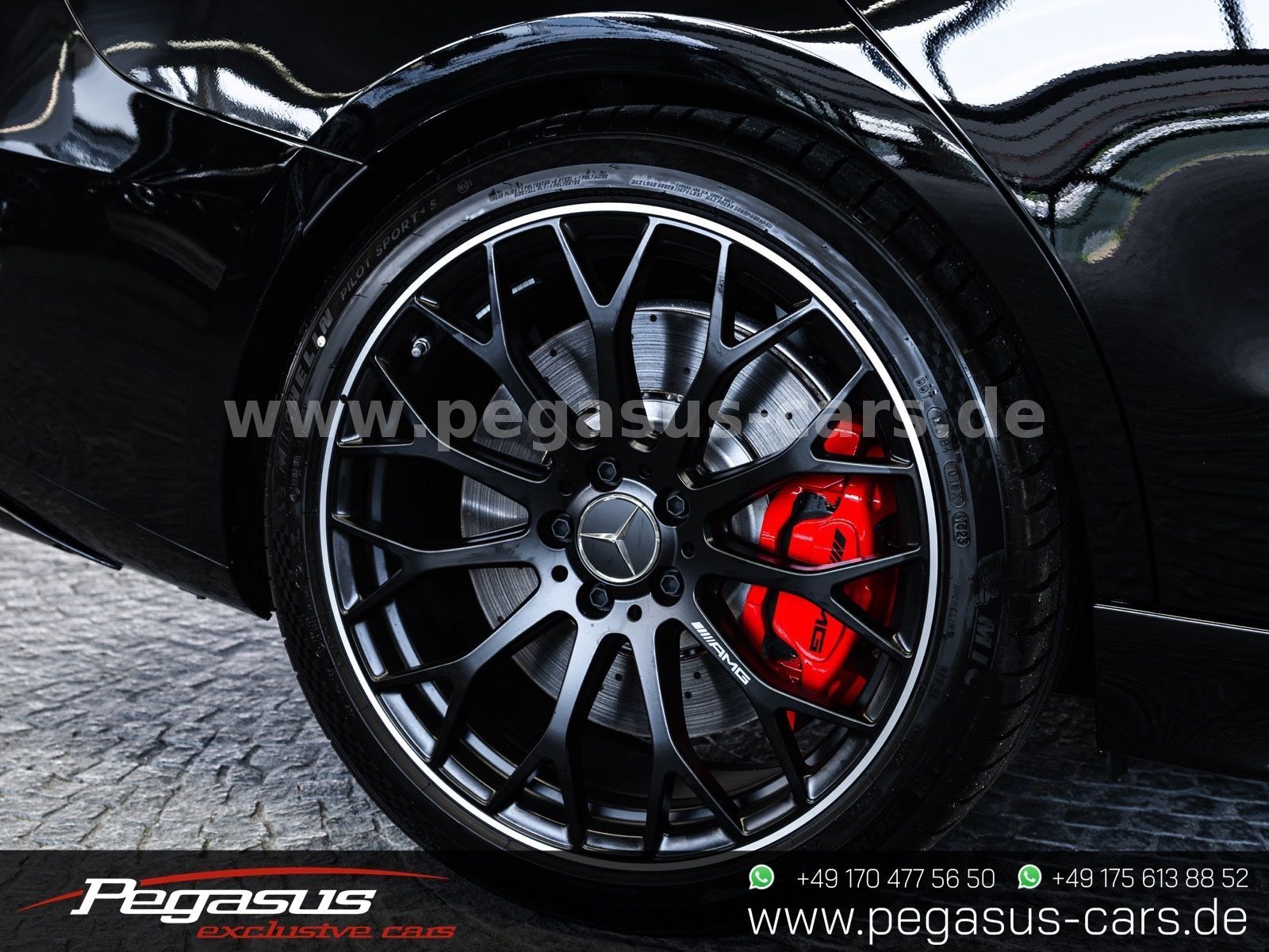 MERCEDES-BENZ C 63 AMG - 12