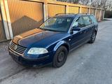 Volkswagen VW Passat 1,8 t  2001, Baujahr - Volkswagen Passat aus 2001: Kombi