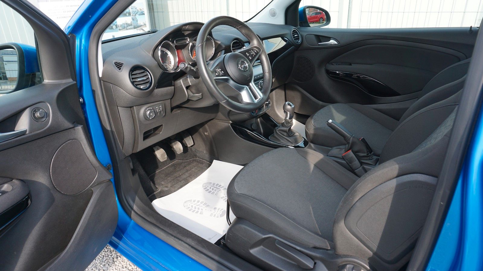 Fahrzeugabbildung Opel Adam JAM 1.4 64kW S/S, PDC, HSA, ESP, Tempomat
