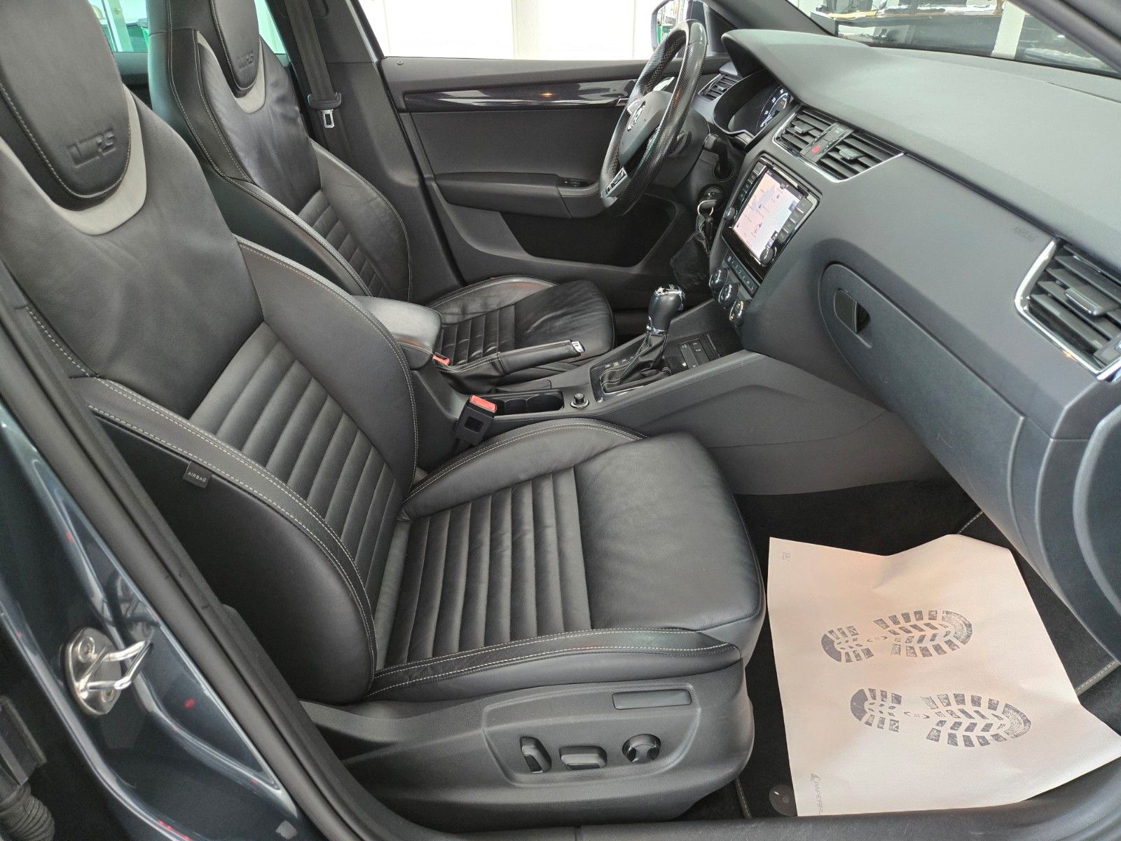 Fahrzeugabbildung SKODA Octavia Combi RS