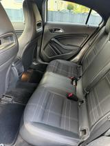 Mercedes-Benz A 180 Silber Metallic - Mercedes-Benz A 180 in Bonn