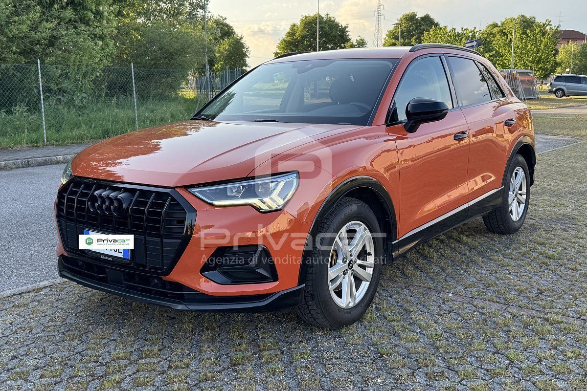 AUDI AUDI Q3 35 TDI S tronic Business Advanced