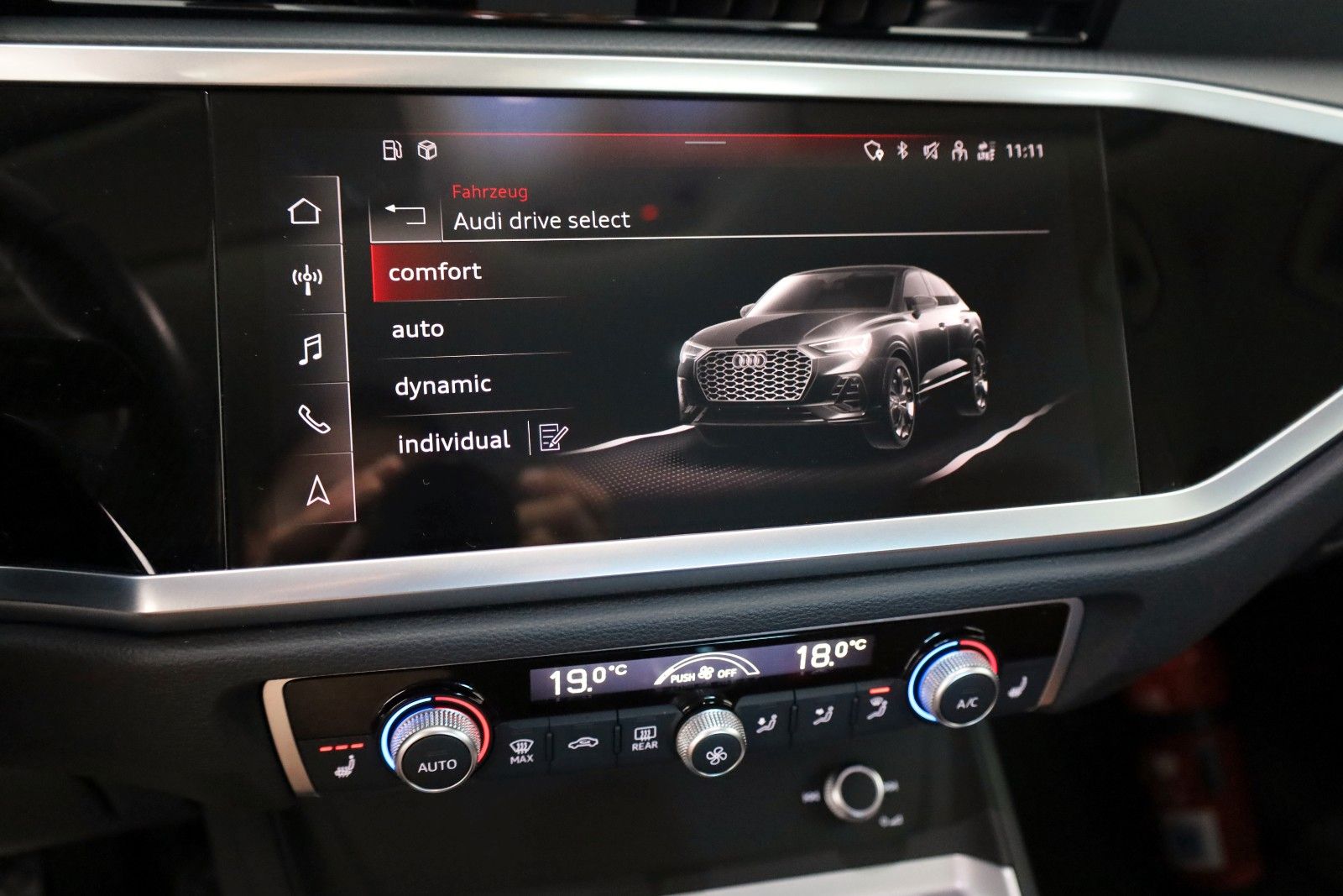 Fahrzeugabbildung Audi Q3 45TFSIe Sportback,Leder,Navi,LED,SH,Kamer,ACC