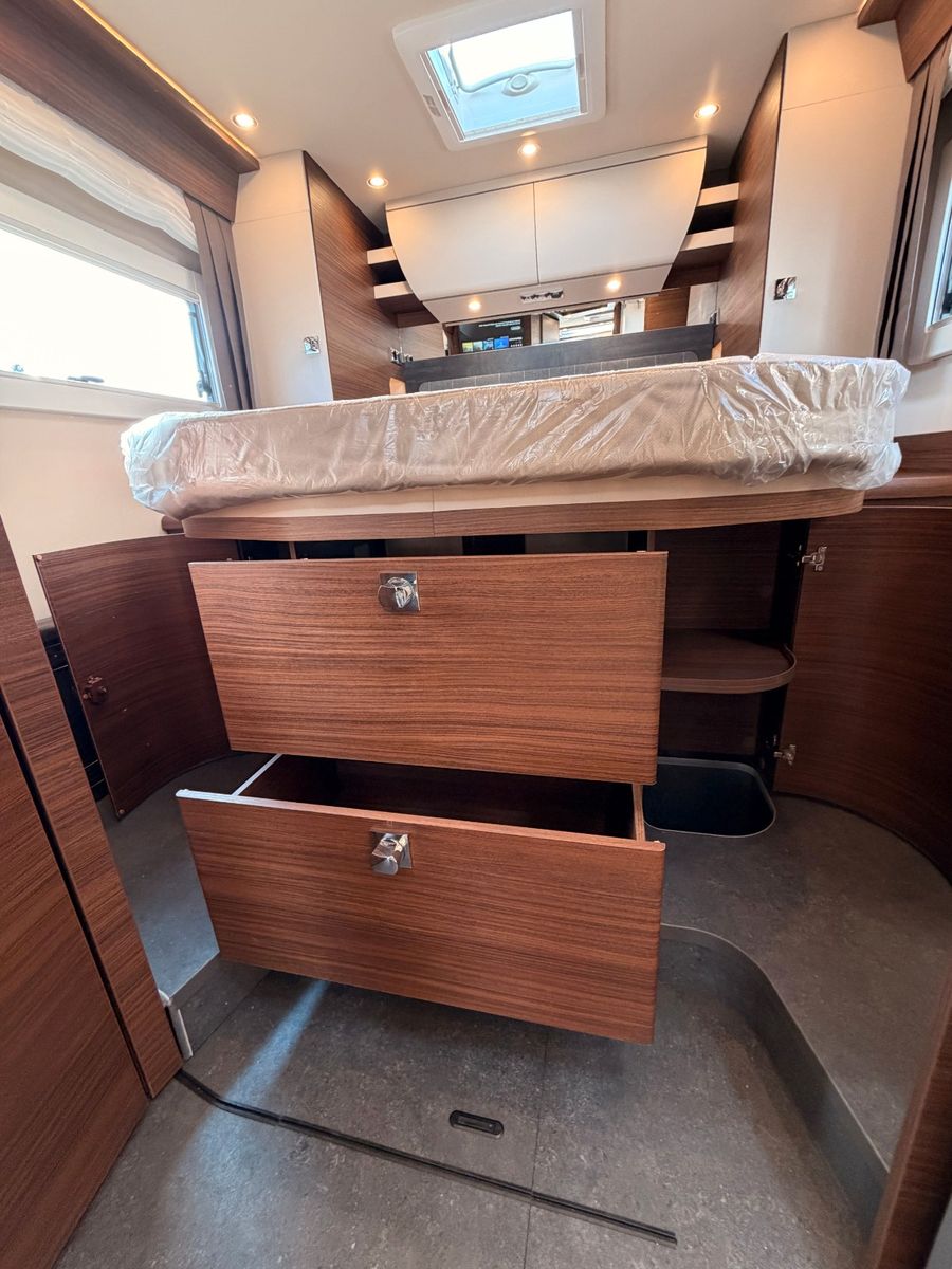 Fahrzeugabbildung Carthago chic c-line 5.0 QB L Queensbett Cortina