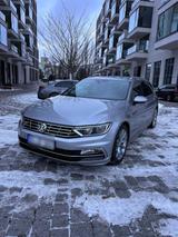 Volkswagen Passat b8 R-line Webasto - Volkswagen Passat: Kombi, W8