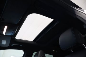 Mercedes-Benz GLC 300 4Matic Pano AHK Multibeam AMG Line