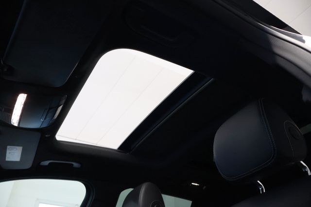 Mercedes-Benz GLC 300 4Matic Pano AHK Multibeam AMG Line
