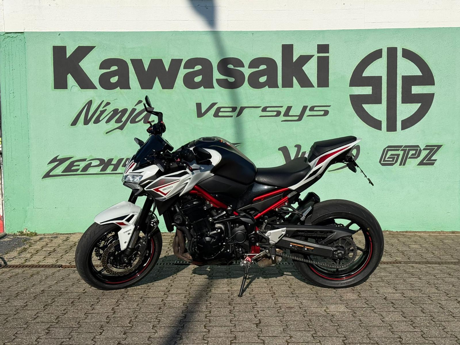 Kawasaki Z900