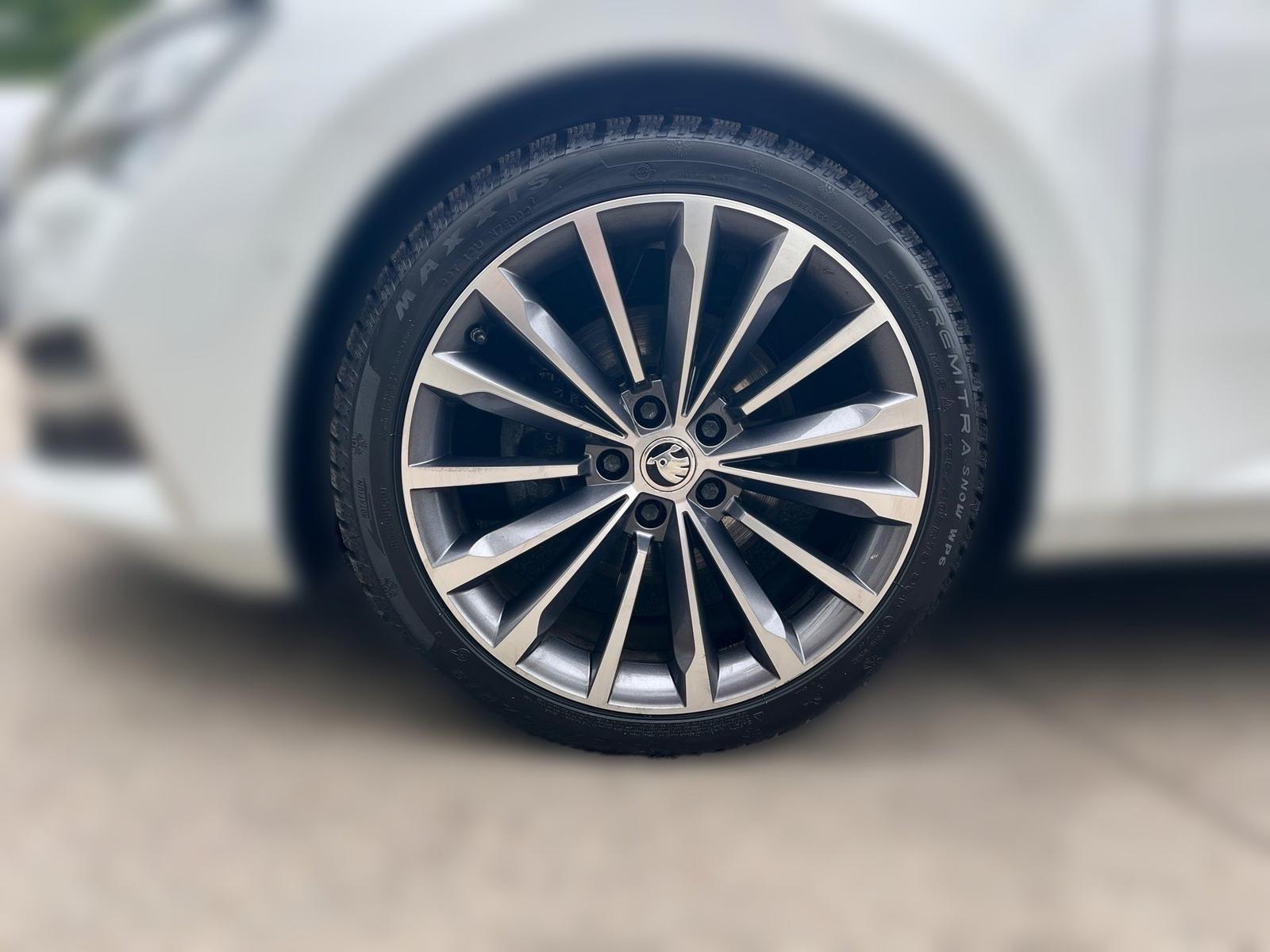 Skoda Superb Combi L&K 4x4 *STDHZ*AHK*PANO*LEDER*MATRI, миниатюра 5