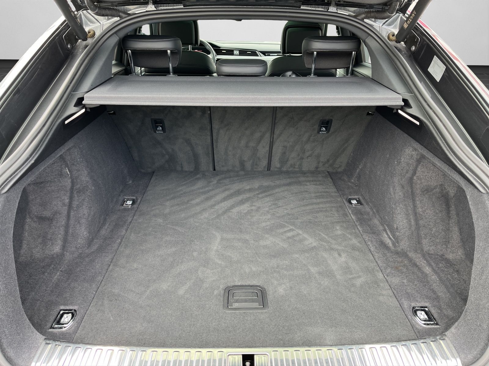 Audi Q8 e-tron - Bild 15