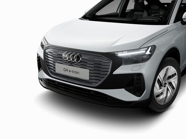 Q4 Sportback 45 e-tron quattro 210 kW ACC, Matri