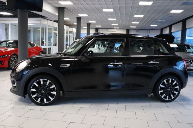 Fahrzeugabbildung MINI Mini Cooper 5-trg.|PANO|LED-RING|PDC|CHILI|BT