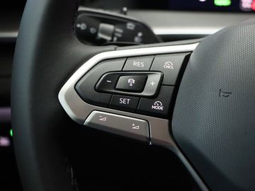 Fahrzeugverkauf 13 Volkswagen Tayron 1.5 eTSI 110 kW Life 7-Sitze AHK